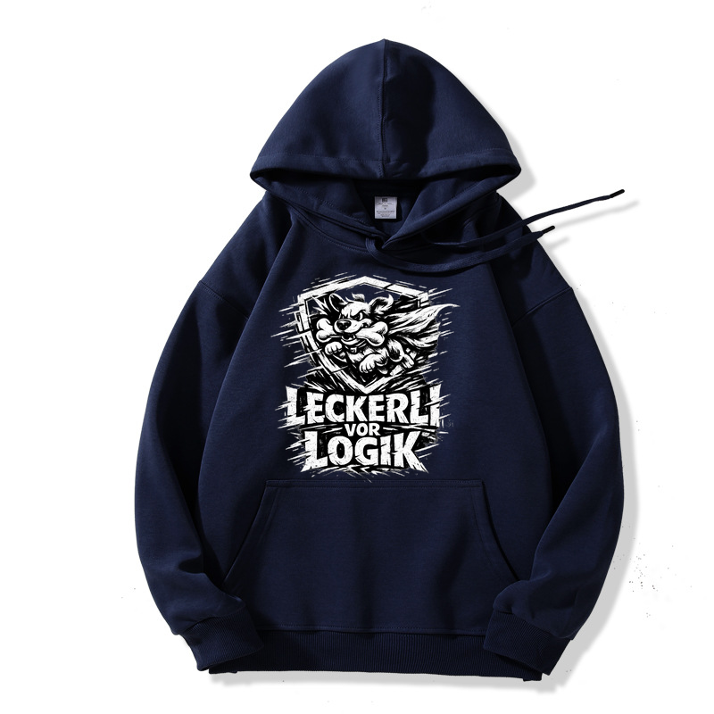 Hoodie Leckerli vor Logik Pfotenstyle