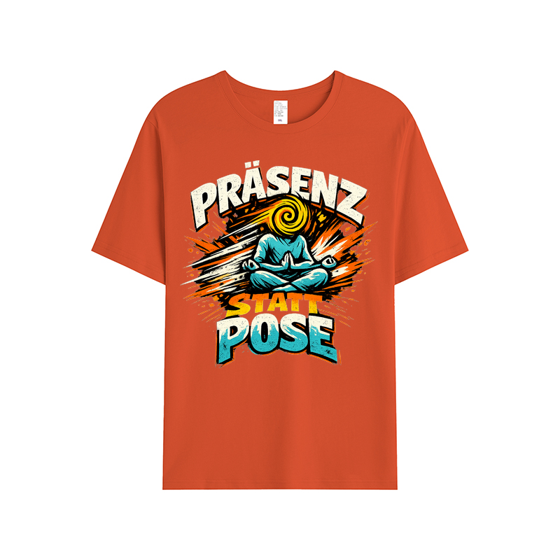 T-Shirt Präsenz statt Pose — Yoga mit Achtsamkeit